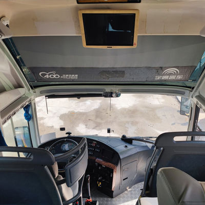 49-zits gebruikte touringcar met een maximaal vermogen van 247 kW en een maximumsnelheid van 100 km/u, geproduceerd in januari 2013