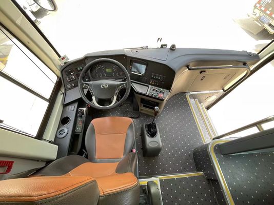 44 zitplaatsen Gebruikte commerciële bussen, Gebruikte toeristische bus met 2 deuren / WP7.270E51 motor