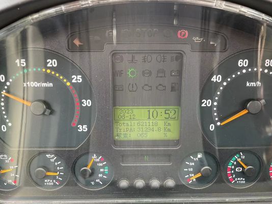 44 zitplaatsen Gebruikte commerciële bussen, Gebruikte toeristische bus met 2 deuren / WP7.270E51 motor