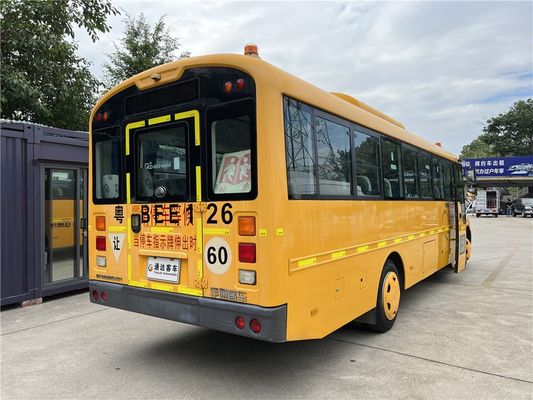 YuTong 46 zitplaatsen gerenoveerde schoolbus gele handgeschakelde transmissie