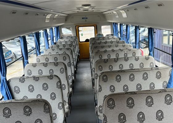 YuTong 46 zitplaatsen gerenoveerde schoolbus gele handgeschakelde transmissie