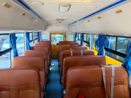 34 zitplaatsen YuTong tweedehands schoolbus Dieselbrandstof met V6 motor