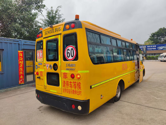 Dongfeng 42 zitplaatsen gepensioneerde schoolbus Dieselbrandstof met Euro 4 motor