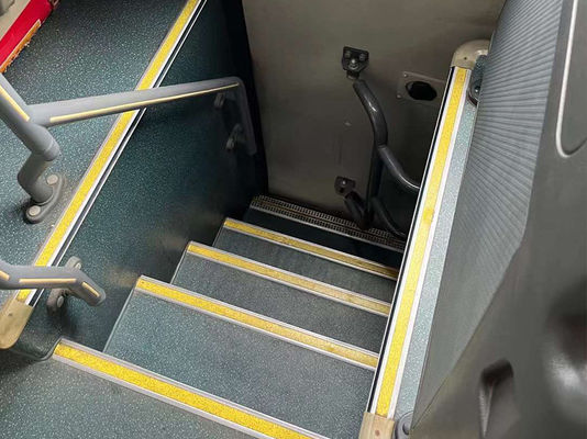 Euro 4 Gebruikte Higer Bus 51 zitplaatsen Reisbus Tweedehands Met Handgeschakelde Transmissie