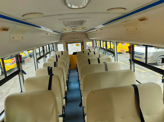 41 zitplaatsen gebruikte schoolbussen Dieselbrandstof geproduceerd in augustus 2014