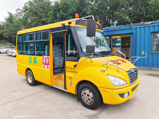 Gebruikte schoolbussen van Dongfeng met 19 zitplaatsen en dieselbrandstof volgens Euro 4 emissie standaard
