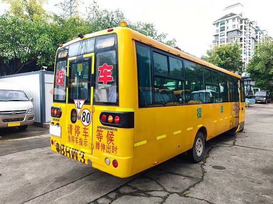 Diesel Euro 4 Afgetreden schoolbus Dongfeng 56 zitplaatsen Gele schoolbus