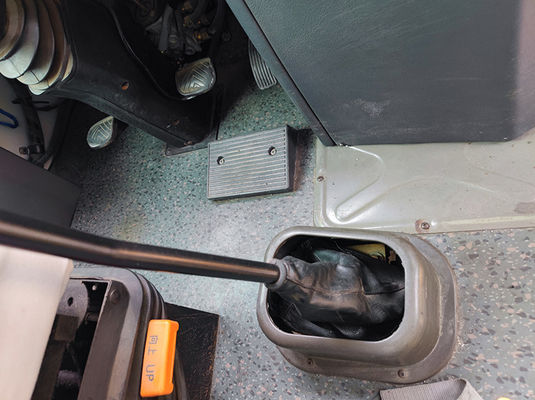 Diesel Euro 4 Afgetreden schoolbus Dongfeng 56 zitplaatsen Gele schoolbus