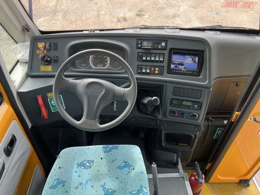 Wuling 19 zitplaatsen Gebruikte schoolbussen Benzine Brandstof Vernieuwde schoolbus