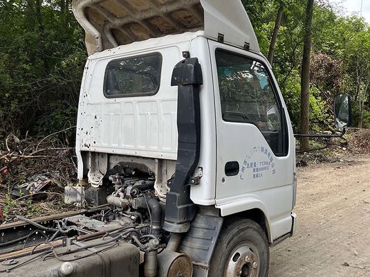 4x2 Euro 4 Tweedehands medium duty trucks Linkshandig rijden Japanse tweedehands trucks