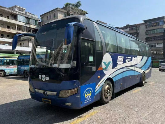 Duurzame gebruikte Yutong-bussen 47 zitplaatsen LHD tweedehands toerbus met 2 deuren