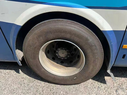 Duurzame gebruikte Yutong-bussen 47 zitplaatsen LHD tweedehands toerbus met 2 deuren