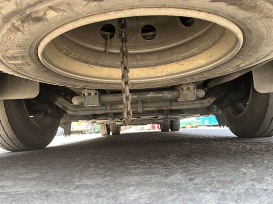 Dieselgebruikte toeristenbus 37 zitplaatsen 2 deuren LHD Euro 4 met handgeschakelde transmissie