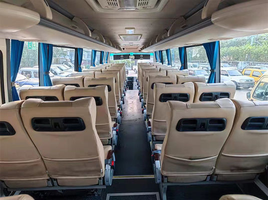 2 deuren Gebruikte linksafrijdende bussen Diesel aangedreven 47 zitplaatsen Gebruikte passagiersbus