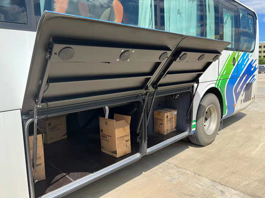 48 zitplaatsen Gebruikte bussen Handgeschakelde transmissie Grote afmetingen