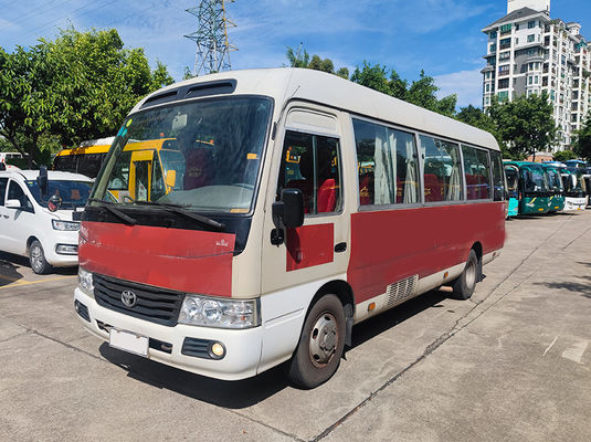23 zitplaatsen Toyota Coaster tweedehands toerbus met handgeschakelde versnellingsbak