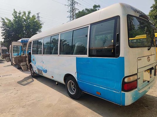 20 zitplaatsen Tweedehands Toyota Bus 120 km/h LHD Tweedehands Linksgestuurde Bus
