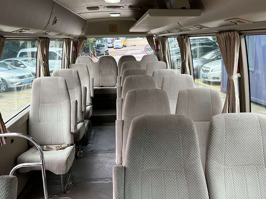 Gebruikte minibus met handgeschakelde versnellingsbak Euro 3 LHD Gebruikte bus voor 20 personen