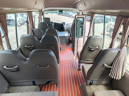 Golden Dragon Gebruikte kleine bestelwagens 19 zitplaatsen Euro 4 LHD AC Met handgeschakelde transmissie