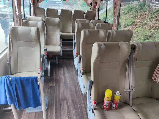 15-23 zitplaatsen Gebruikte minibus, LHD tweedehands minibus met handgeschakelde versnellingsbak