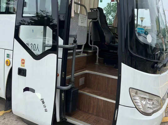 Dieselgebruikte stadsbus 33 zitplaatsen Maximale snelheid 100 km/h Euro 5 Handmatige tweedehandsbus
