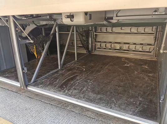 100 km/h Gebruikte kerkelijke bus 55 zitplaatsen - 60 zitplaatsen LHD Diesel Gebruikte pendelbus