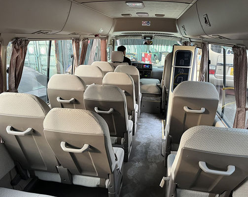 23 zitplaatsen Gebruikte bus 7m Benzine Gebruikte minibus