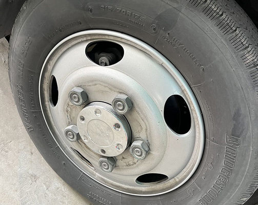 23 zitplaatsen Gebruikte bus 7m Benzine Gebruikte minibus