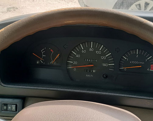 Gebruikte bus 23 zitplaatsen LHD minibus met handgeschakelde transmissie en dieselbrandstof