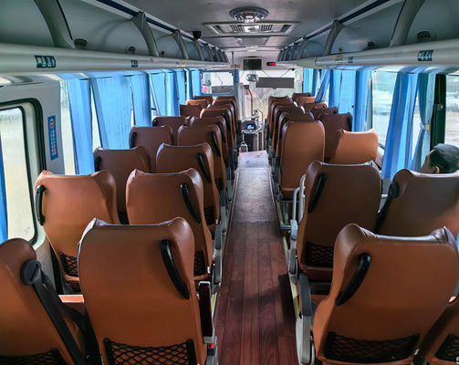 Yaxing LHD 48 zitplaatsen Gebruikte coachbus Dieselbrandstof Maximale snelheid 100 Km/H Rijbus