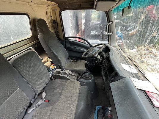 Isuzu gebruikte vrachtwagen vrachtwagen 4KH1 Dieselmotor vrachtwagen met 2 deuren voor zwaar vervoer