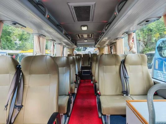 28 zitplaatsen tweedehandsbus elektrisch brandstoftype en topsnelheid van 100 km/u met Yuchai 200 pk motoren
