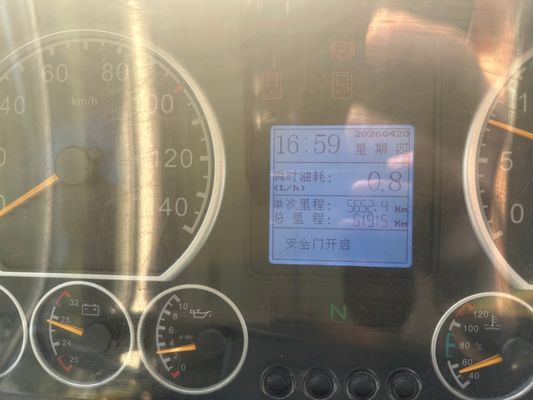 Tweedehands schoolbus gemaakt met 36 zitplaatsen Gele dieselmotor LHD ZK6669DX7