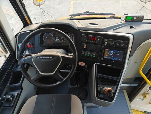 19-Persoons Gebruikte Kleuterschoolbus met Rolstoellift en Kilometerstand 57870KM Prima Staat