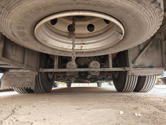56-zits tweedehands bus te koop Gele schoolbus Prijs voor China
