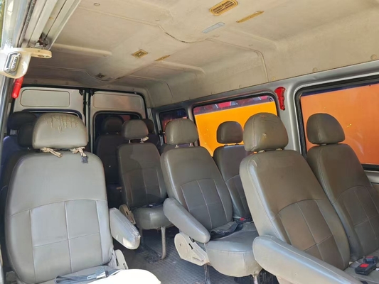 5 meter lang en 15 zitplaatsen Jiangling Transit Mid-sized Bus met een topsnelheid van 120 km/h